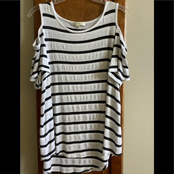 Top - Picture 4 of 6